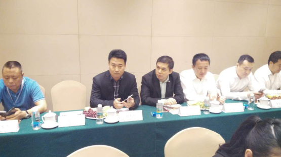 仟億達作為龍商會(huì )成員，積投身節能環(huán)保能源事業(yè)，利用生物質(zhì)多聯(lián)產(chǎn)、碳交易等業(yè)務(wù)為龍江做貢獻，助力龍江經(jīng)濟發(fā)展。